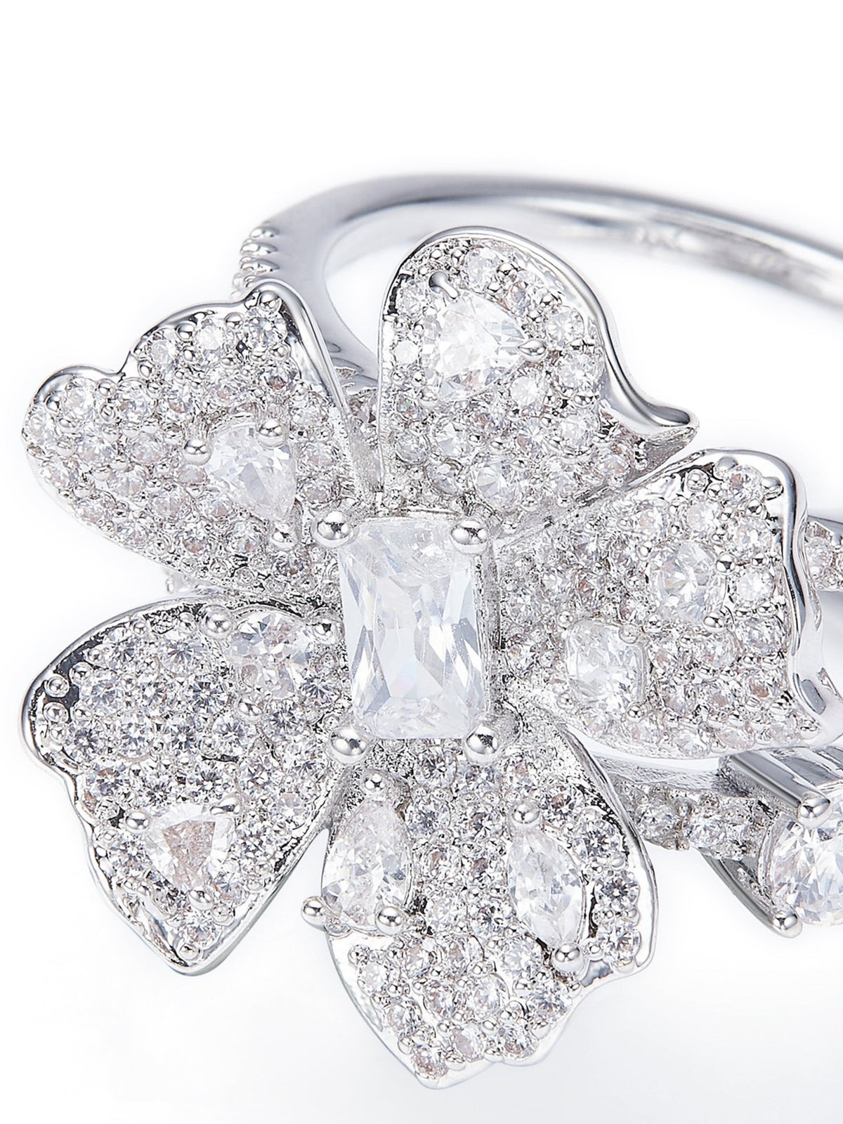 Diora Floral White Ring