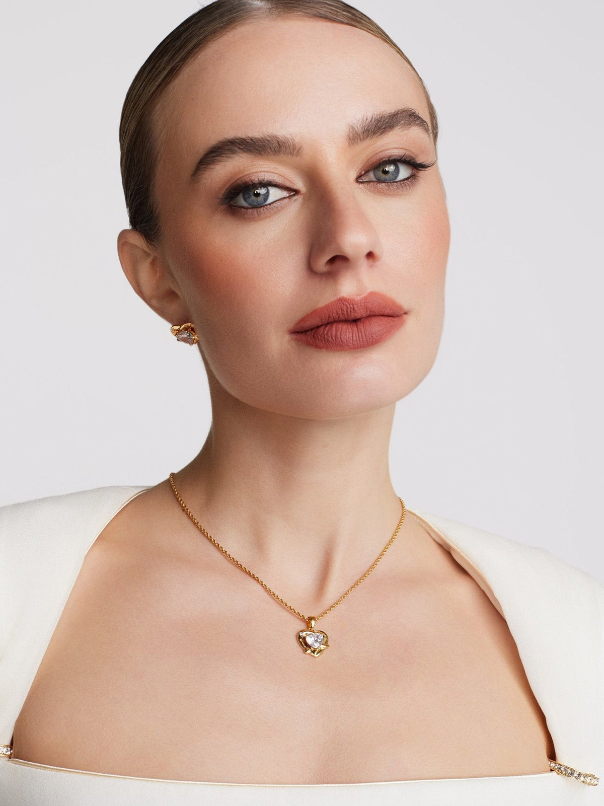 Mirabel Necklace (White)