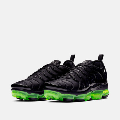 Front view of the Nike Men's Air VaporMax Plus.