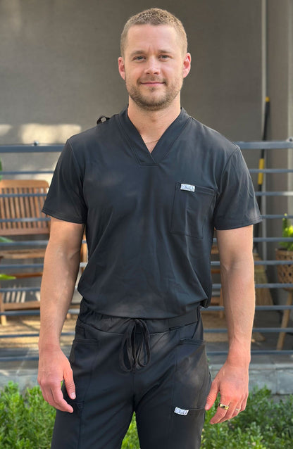 Men's Scrubs Tuck-In Top Black OliveUs MDF Instruments