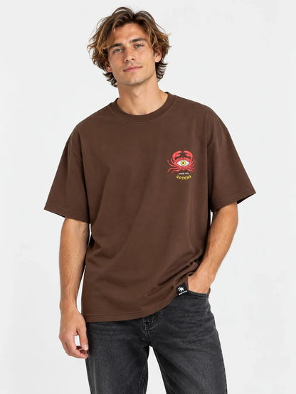 Remera Gotcha Eyecrab Oversize Chocolate — vista principal