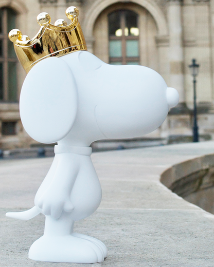 Snoopy Crown White & Gold 31"